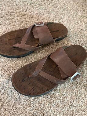 Merrell Brown Leather Thong Sandals with Buckle Strap